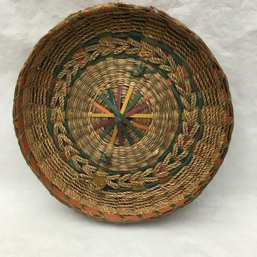 Vintage Woven Reed & Woven Wood Sewing Basket (Canada) & Contents Pin Cushion - Picture 9 of 12