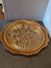 VINTAGE JEANETTE IRIS & HERRINGBONE SERVING TRAY IRRIDESCENT EXC USED COND