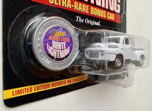 Johnny Lightning - WHITE LIGHTNING - 1997 Truckin’ America 1950 Ford F-1 Pickup - Picture 8 of 10
