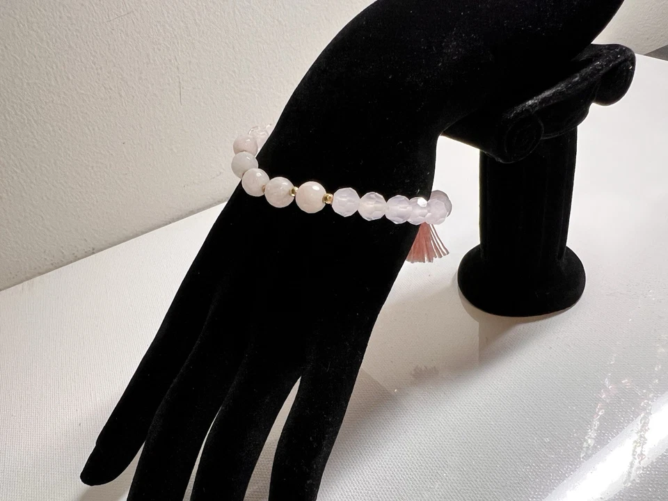 Avon Breast Cancer Awareness Pink Hope Beaded Stretch Bracelet - Image 2 of 4