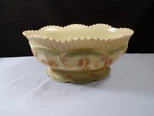 Northwood Custard Glass Chrysanthemum Sprig Master Berry Bowl