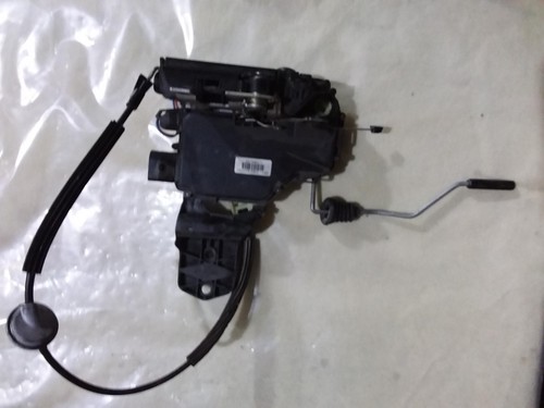 VOLKSWAGEN PASSAT LOCK MECHANISM RIGHT FRONT DOOR LOCK, SEDAN, 3B/GP, 10/02-11/0