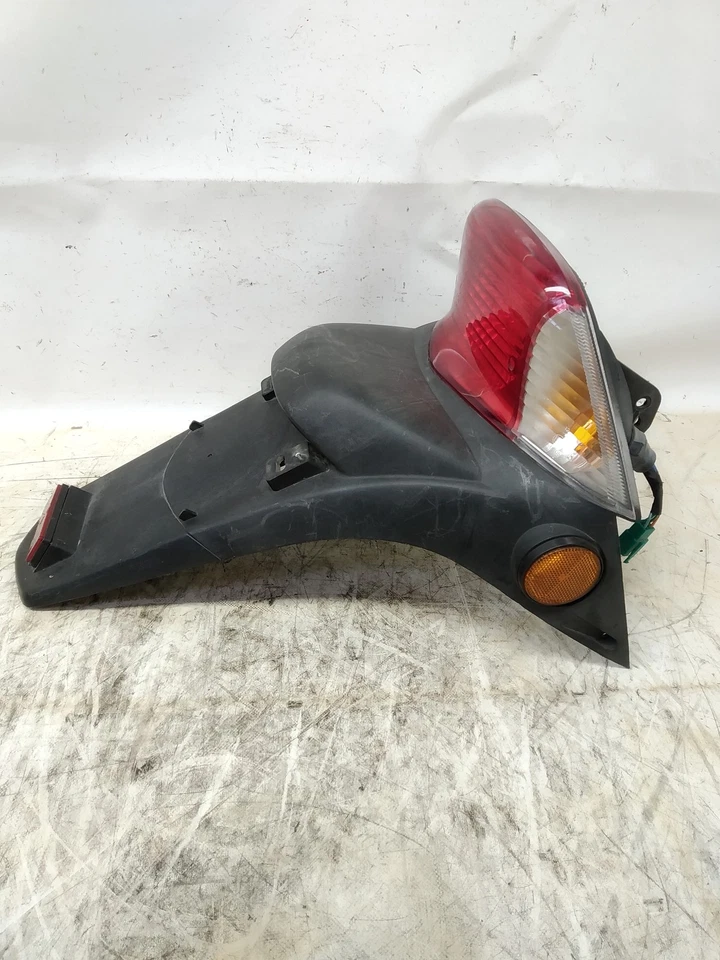 LUZ TRASERA COMPLETA PARA KYMCO BET E WIN 250 DESDE 2000 (e48999) Foto 4 de 4