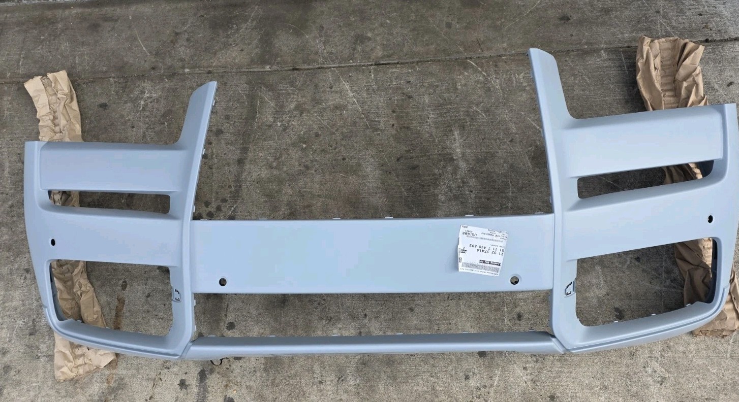Rolls-Royce Cullinan RR31 Genuine Front Bumper  51117448893 New 
