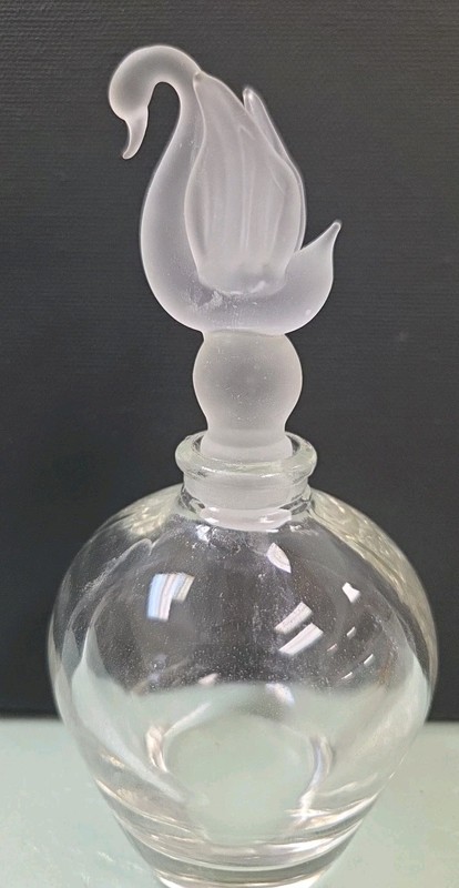 SILVESTRI FROST SWAN STOPPER  CLEAR GLASS PERFUME BOTTLE 5 1/2"H