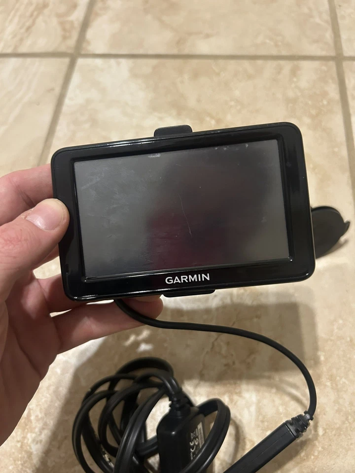 GARMIN NÜVI 2495LM GPS 4.3" BLUETOOTH W/ TRAFFIC RECEIVER PLUG - Image 3 of 4
