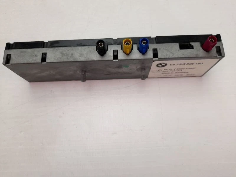 Amplificador de señal de antena de radio convertible BMW 330ci 325ci E46 2001 OEM Foto 2 de 4