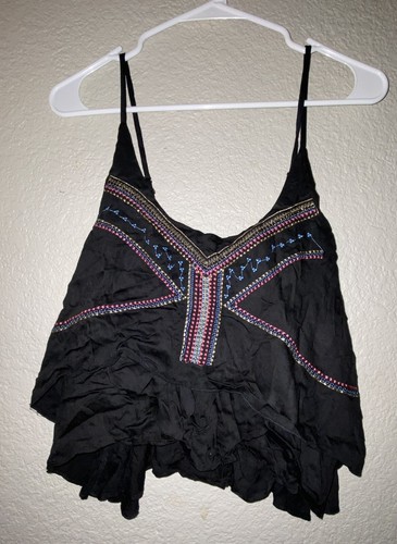 NWT Native Rose by LF Embroidered Crop Cropped Tank Top 10 Black (A8)