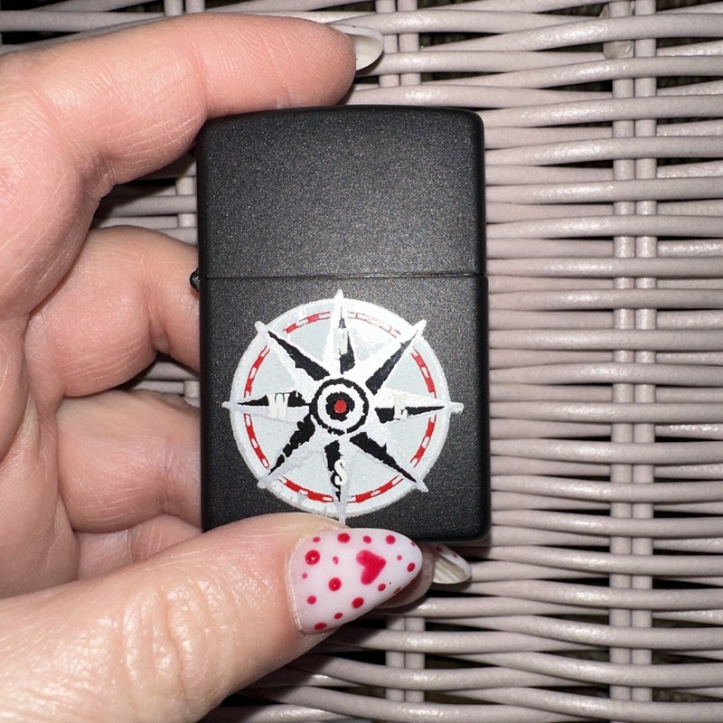ZIPPO Compass Matte Never Lit Cigarette Lighter Vintage Collectible Antique 1998