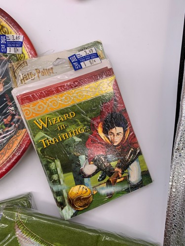 Harry Potter Birthday Party Decorations - Plates, Napkins, Cups, Tablecloth, etc - Picture 8 of 9