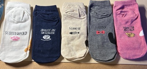 5 Pairs of Cat/Kitten trainer socks make a great gift! - Picture 2 of 2