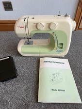 Janome Harmony 2039 Sewing Machine - with Pedal Controller