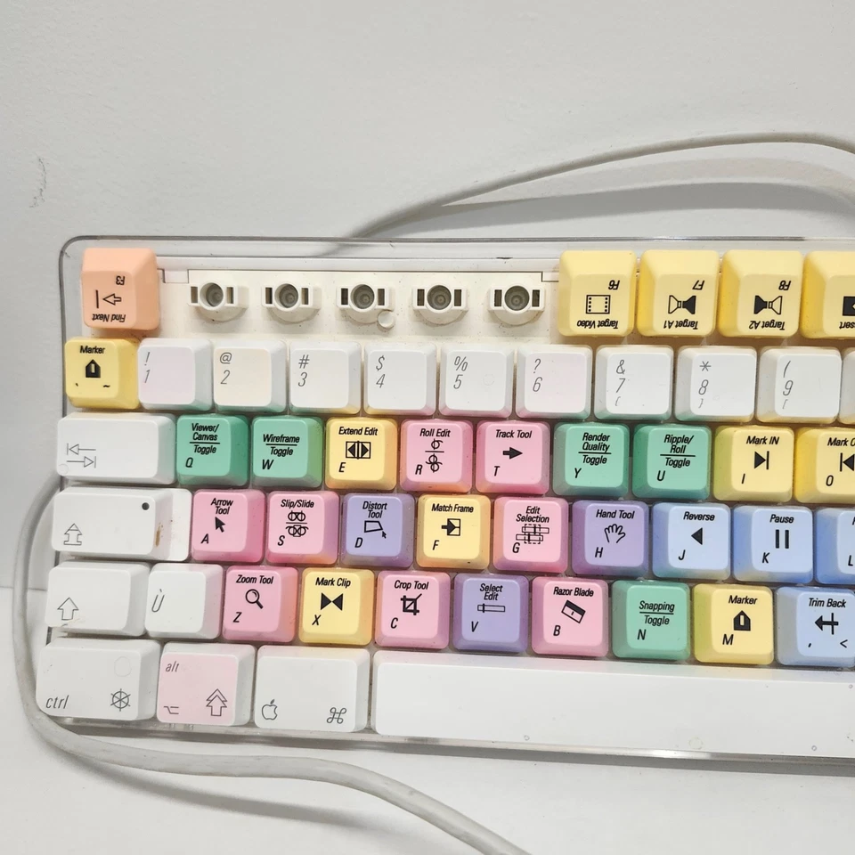 Apple Mac A1048 BPS Logic Colored Final Cut Pro Video Editing Keyboard 2003 - Image 3 of 4