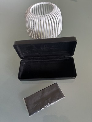 Neues Givenchy Brillenetui aus schwarzem Leder mit Samt & Microfasertuch NP149 