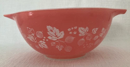 Vintage PYREX Pink Gooseberry 1.5 Qt Cinderella Mixing Bowl #442