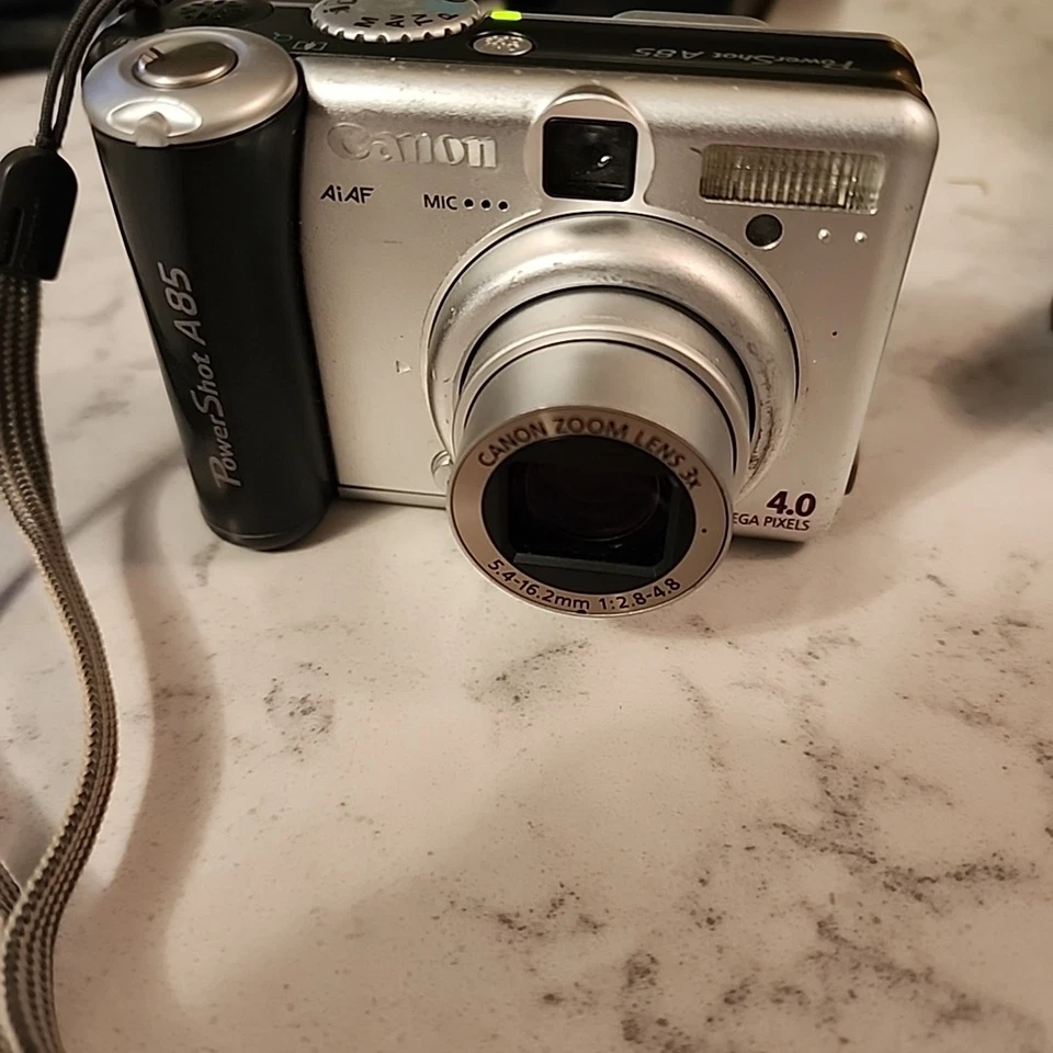 Canon Powershot A85 AiAF 4.0MP 11x Optical Zoom Digital Camera READ - Image 2 of 4