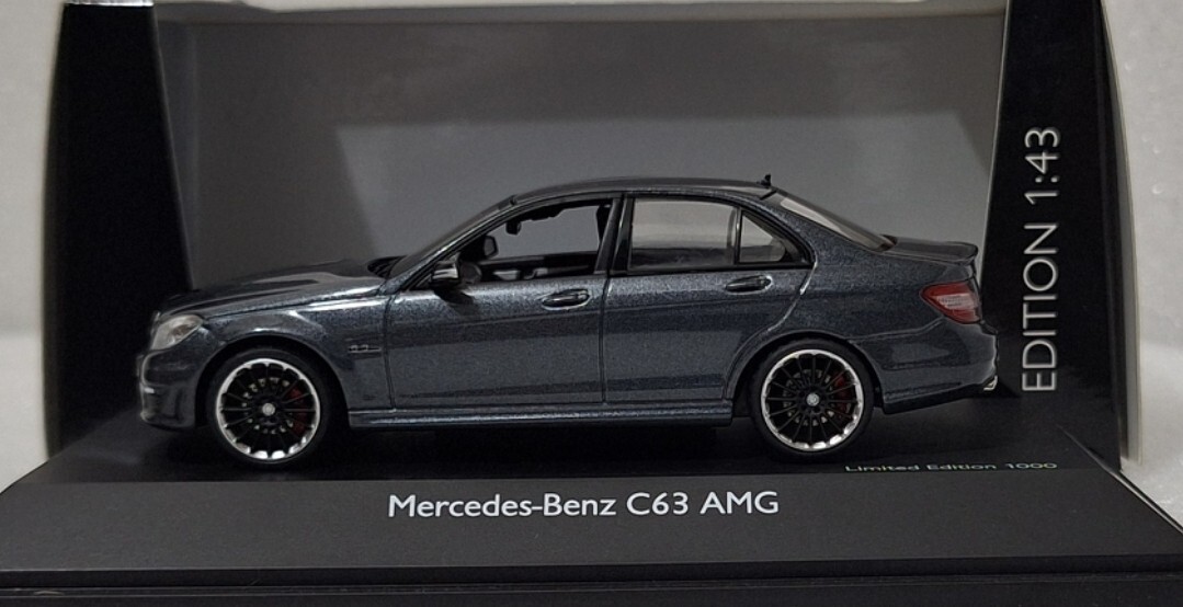Mercedes-Benz C63 AMG 限定モデル 1:43 Mercedes-Benz C-Class C63 AMG MOPF 2011 Grey 1:43 Schuco