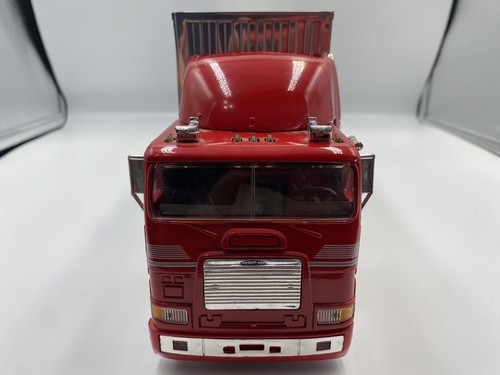 Camión diecast diecast NEW-RAY Freightliner FLB COE 1:32 semi largo recorrido rojo brillante RARO - Imagen 16 de 24