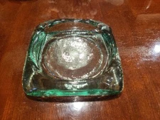 VINTAGE HEAVY GREEN GLASS CIGAR ASHTRAY 6" X 6" 