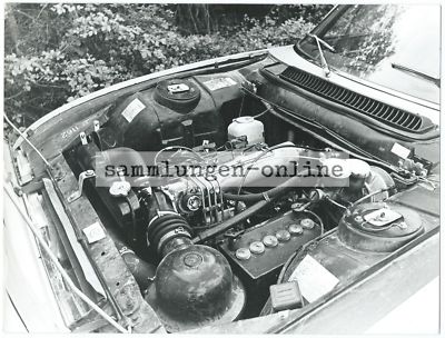 Motorraum Motor Motorblock Automobil Foto Auto Photograph Photo Fotografie