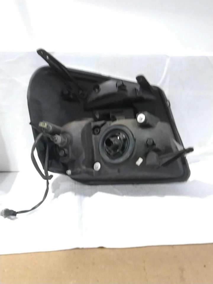 Used Left Headlight Assembly fits: 2007 Chevrolet Equinox Left Grade A Foto 2 de 4