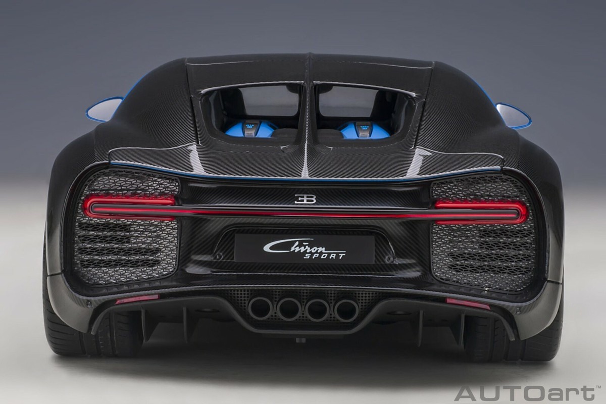 70997 AUTOart 1:18 Bugatti Chiron Sports 2019 French blue / carbon