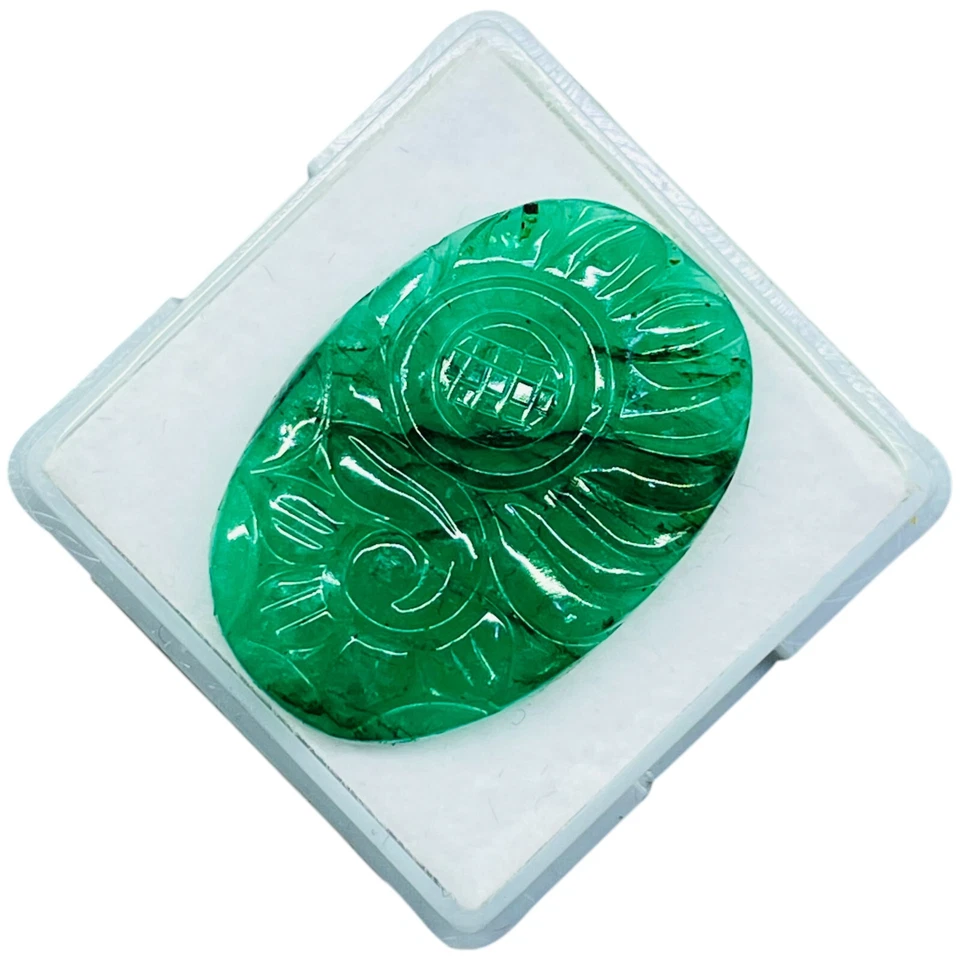 Piedra preciosa tallada verde con tapa de esmeralda natural de Zambia certificada de 14,82 quilates sin tratar Foto 4 de 4