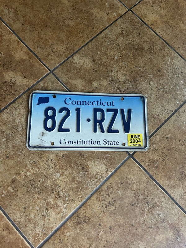 CONNECTICUT LICENSE PLATE - June 2004 - Expired 821-RZV