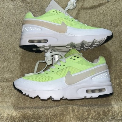 819638-300 Size 7  Nike Air Max  Salesman Sample White Volt Green
