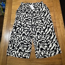 Primark Ladies Size 14 Black And White Pattern Cropped Wide Leg Pants
