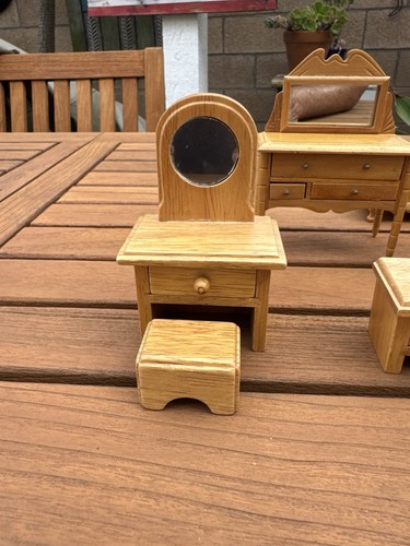 Vintage Doll House Miniature Bedroom Set Wood Furniture 80's Lot - Picture 7 of 17