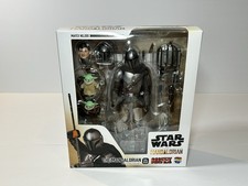 MAFEX the Mandalorian Beskar Armor Grogu Action Figure Star Wars No.200 Ver.2.0