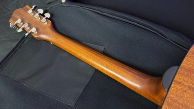 Guild D-125 NAT - 2013 - Full Mahogany Dreadnought Acoustic Guitar