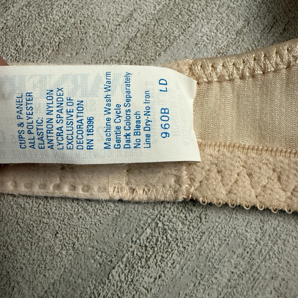 Vintage Warners Bra 34C Shine On Satin Padded Soft Cup Wireless Pink 1221 NWT - Image 4 of 4