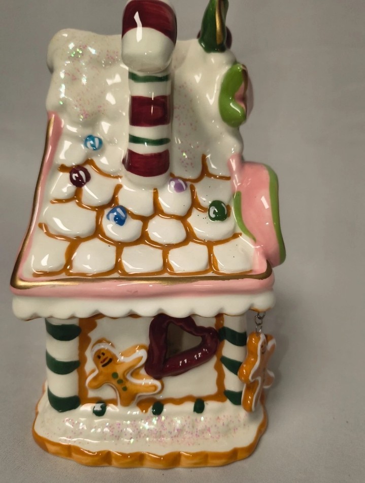 Blue Sky Clayworks Goldminc "MOM'S COOKIE COTTAGE" Tea Light Candle House, X-mas