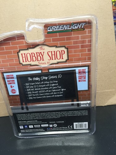Greenlight 1:64 1987 Ford LTD Crown Victoria con abito da uomo / CHASE macchina verde - Foto 3 di 3