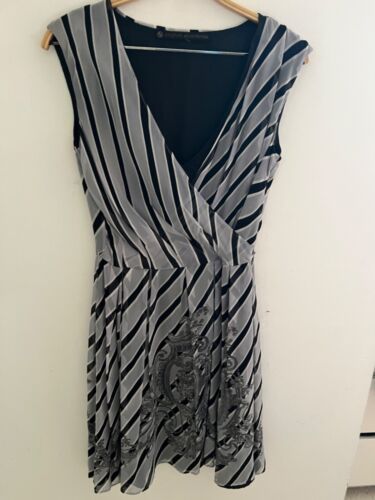 NEU UK 10 English Excentrics 100 % Seide Streifen Wickelkleid silbergrau gefüttert - Bild 9 von 11