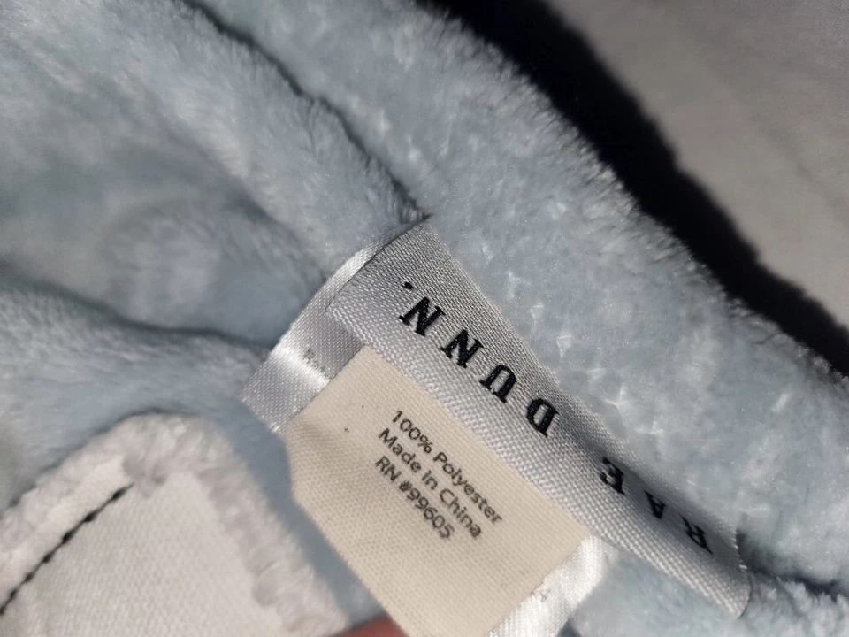 Manta Rae Dunn Minky Peluche Conejito Amor Conejo Suave Foto 3 de 4