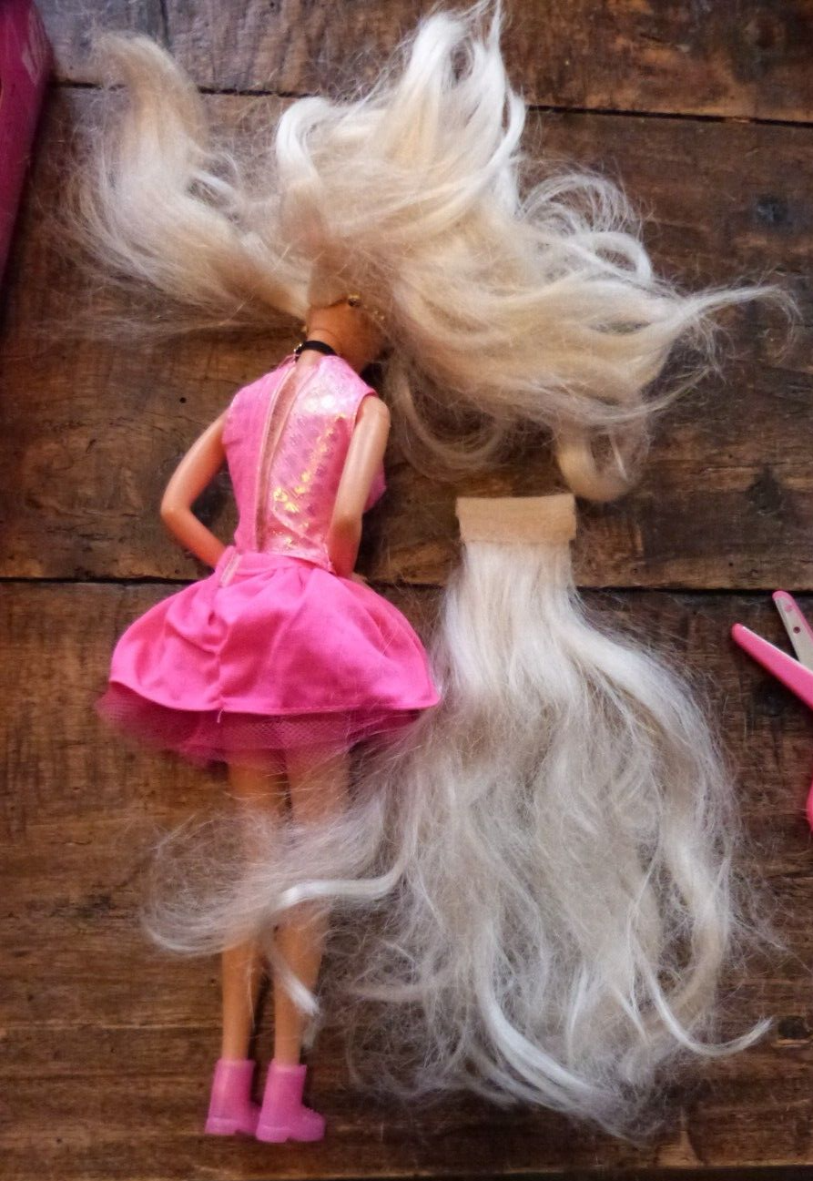 barbie coupe et coiffe