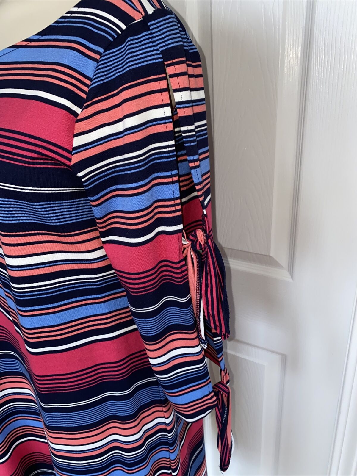 Cupio Multi-Color Stripe Shift Dress with 3/4 Tie… - image 4