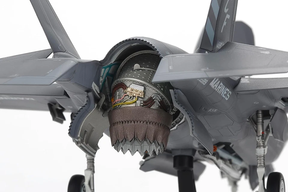 TAMIYA 60793 1:72 F-35B Lightning II – riproduzione fedele all'originale, kit di - Immagine 3 di 4