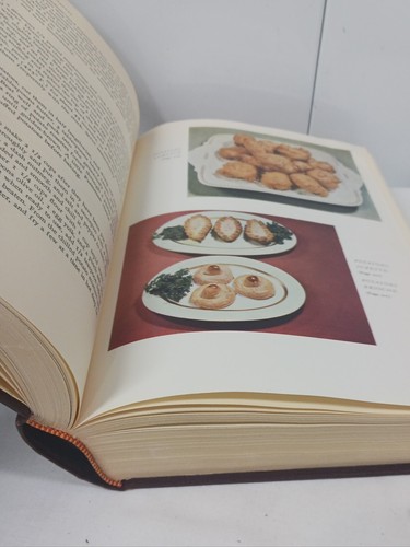 The Gourmet Cookbook Vol Iand II By Larry And Betty - Picture 11 of 12
