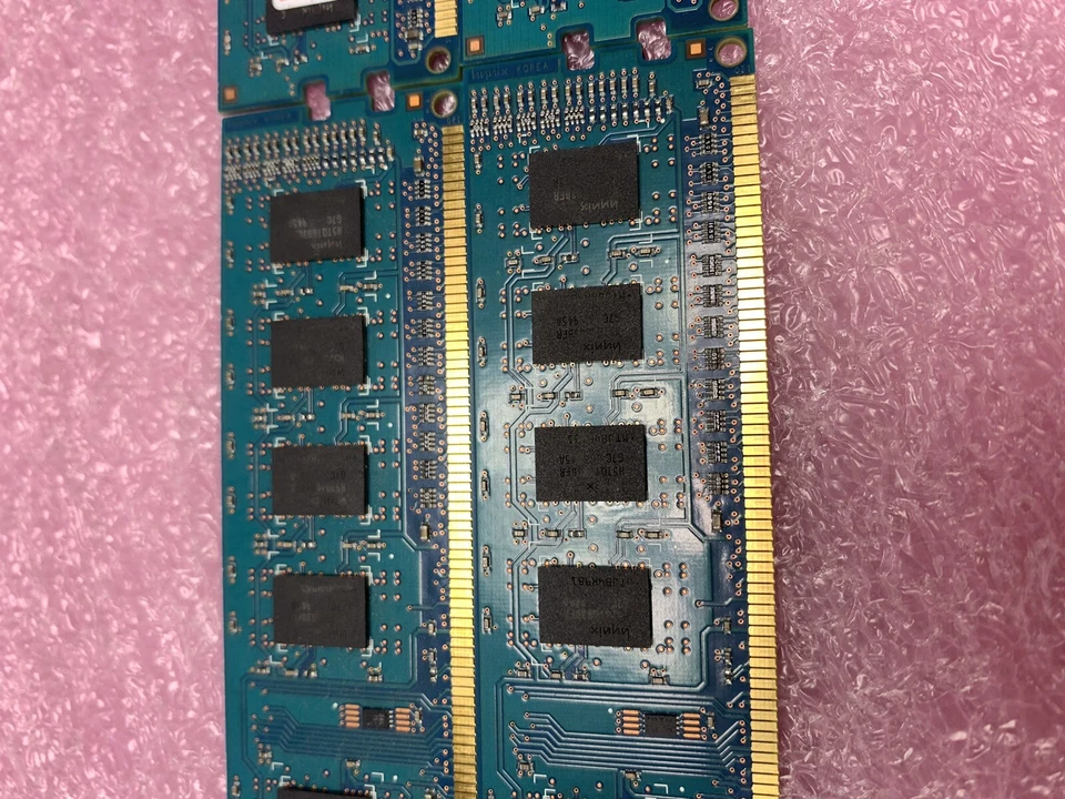 Lot( 4 ) 1GB Hynix HMT112U6BFR8C-G7 1Rx8 PC3-8500U DDR3 non-ECC Desktop RAM - Image 3 of 4