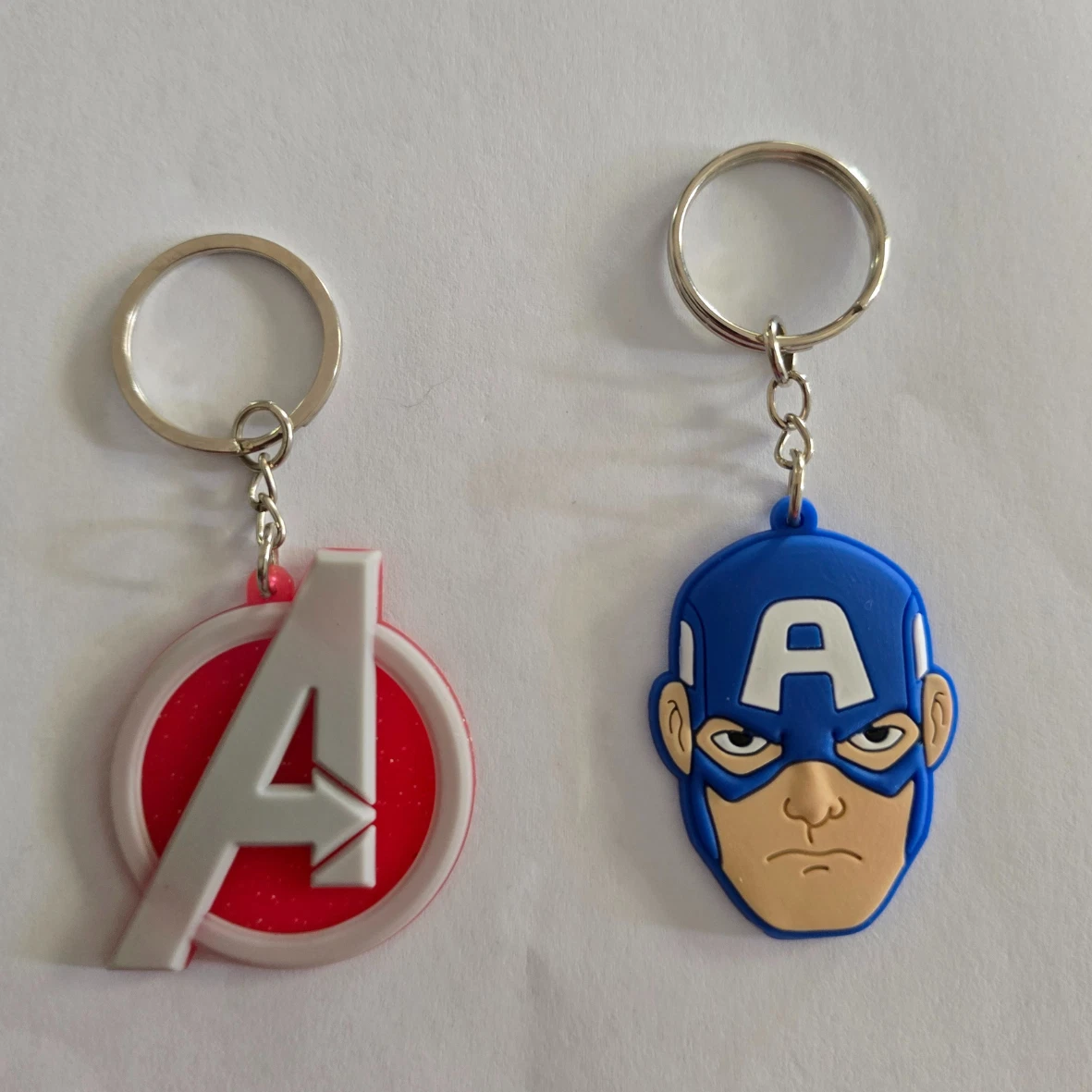 CAPTAIN AMERICA SET OF 2 KEYRING KEYCHAIN MARVEL SUPERHERO SAVER 204