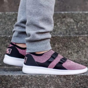 nike men's air sockracer flyknit running shoe