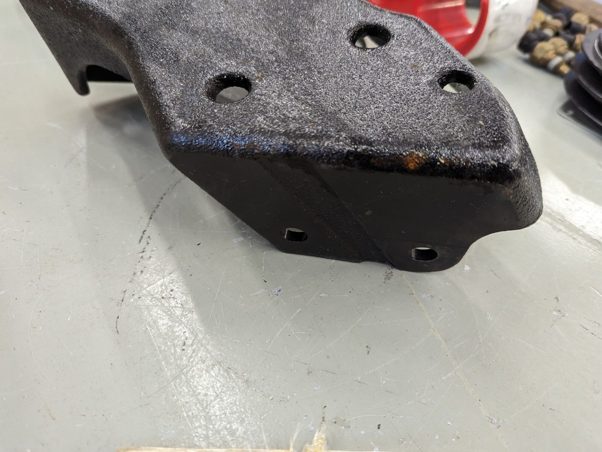 A21-27963-003 Bumper Support RH Genuine Freightliner 21-27269-001  