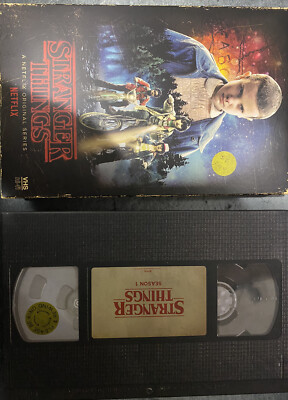 Netflix Stranger Things Season 1 (DVD/Blu-Ray, 2016, 4-Disc