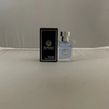 Versace Pour Homme Cologne by Gianni Versace 1.0 1 oz 30 ml EDT Spray NIB