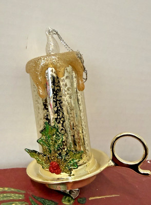 Valerie Parr Hill Set of 4 Vintage Gold Holly Clip-On Candles