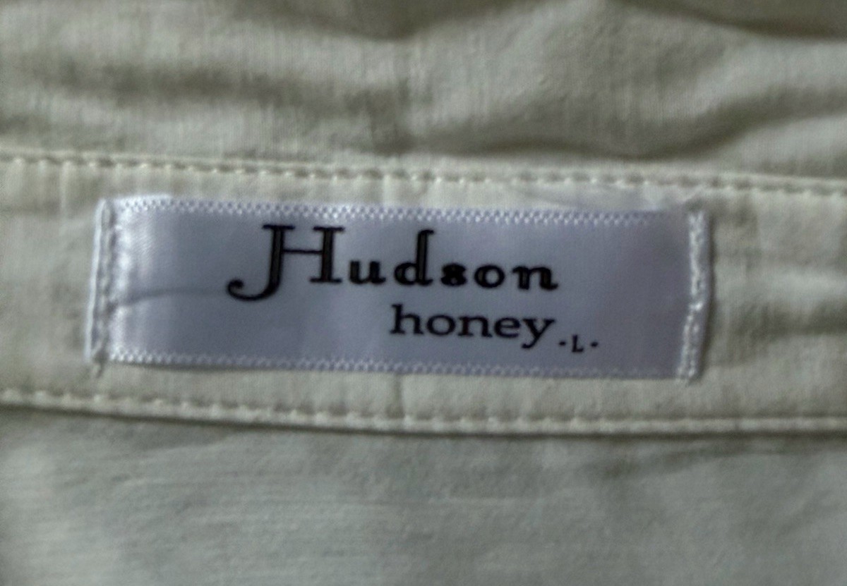 Hudson Honey Ladies Blouse View 3